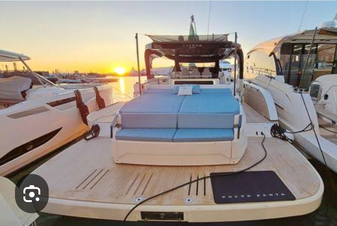 Tender - Cayman Yachts All model2025 Boatsize matter 